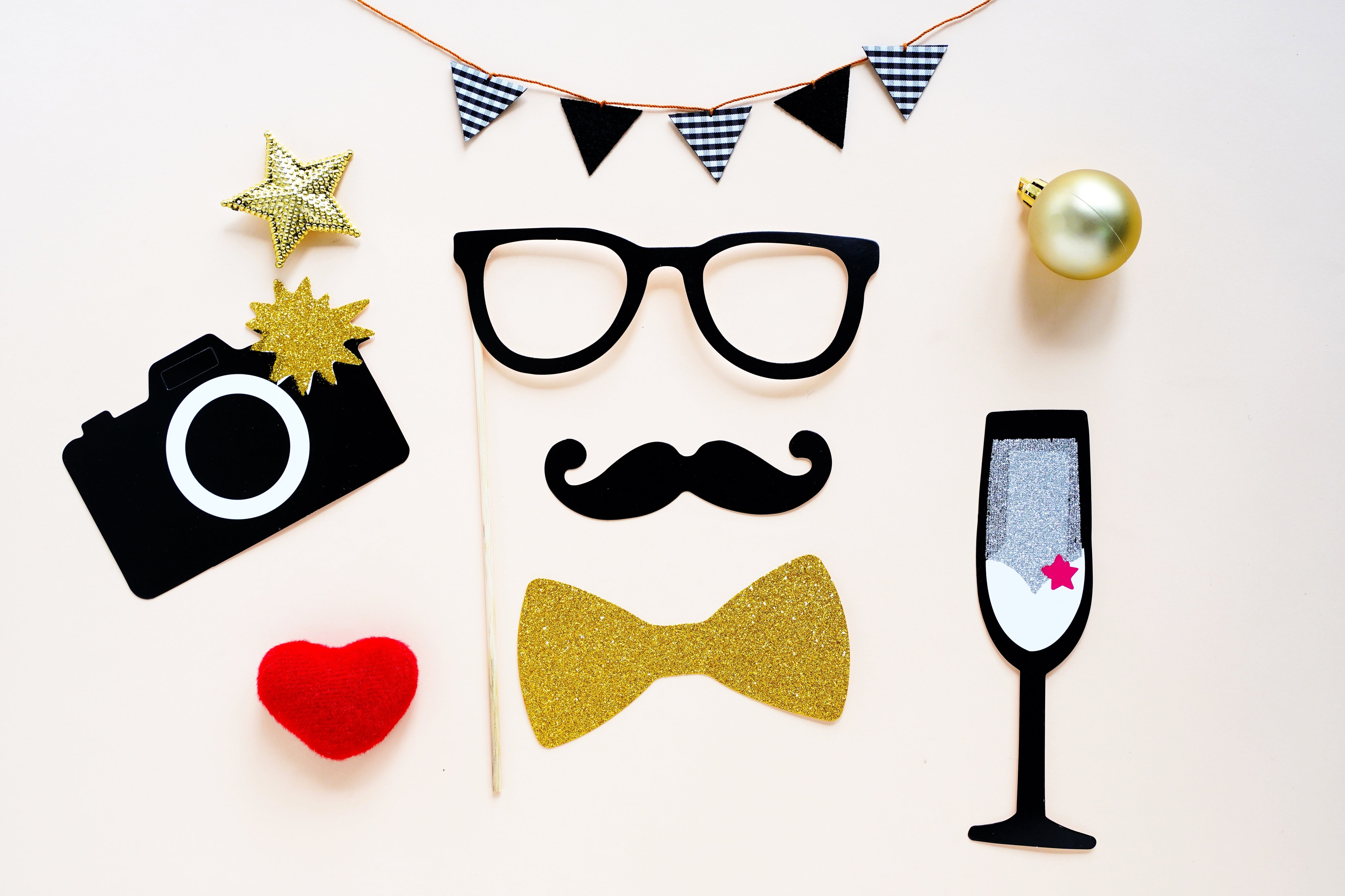 DIY Photo Booth at Home: Full Guide + Easy AI Alternative – PhotoJing